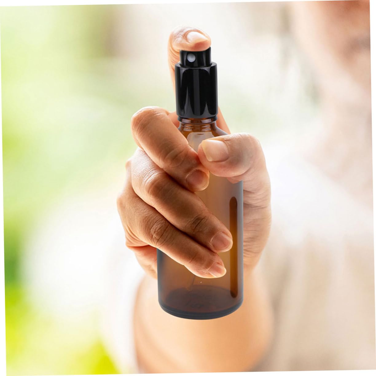 12 Stück Teiliges Lichtundurchlässige Glas Sprühflaschen für Ätherische Öle Auslaufsichere Reisezerstäuber Wiederbefüllbare Parfum und Kosmetikbehälter Kompakt und Handlich