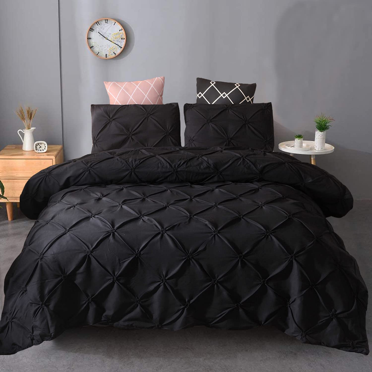 KADSH Black Duvet Cover Set King Size with Pinch Pleated, Bedding King Duvet Cover 100% Microfiber Ultra Soft and Easy Care, , 3-Piece King Duvet Cover Includes 2 Pillow Shams,230x260cm