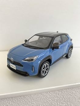 Amazon | ヤリスクロス ミニカー ミニカー 1/30 カラーサンプル