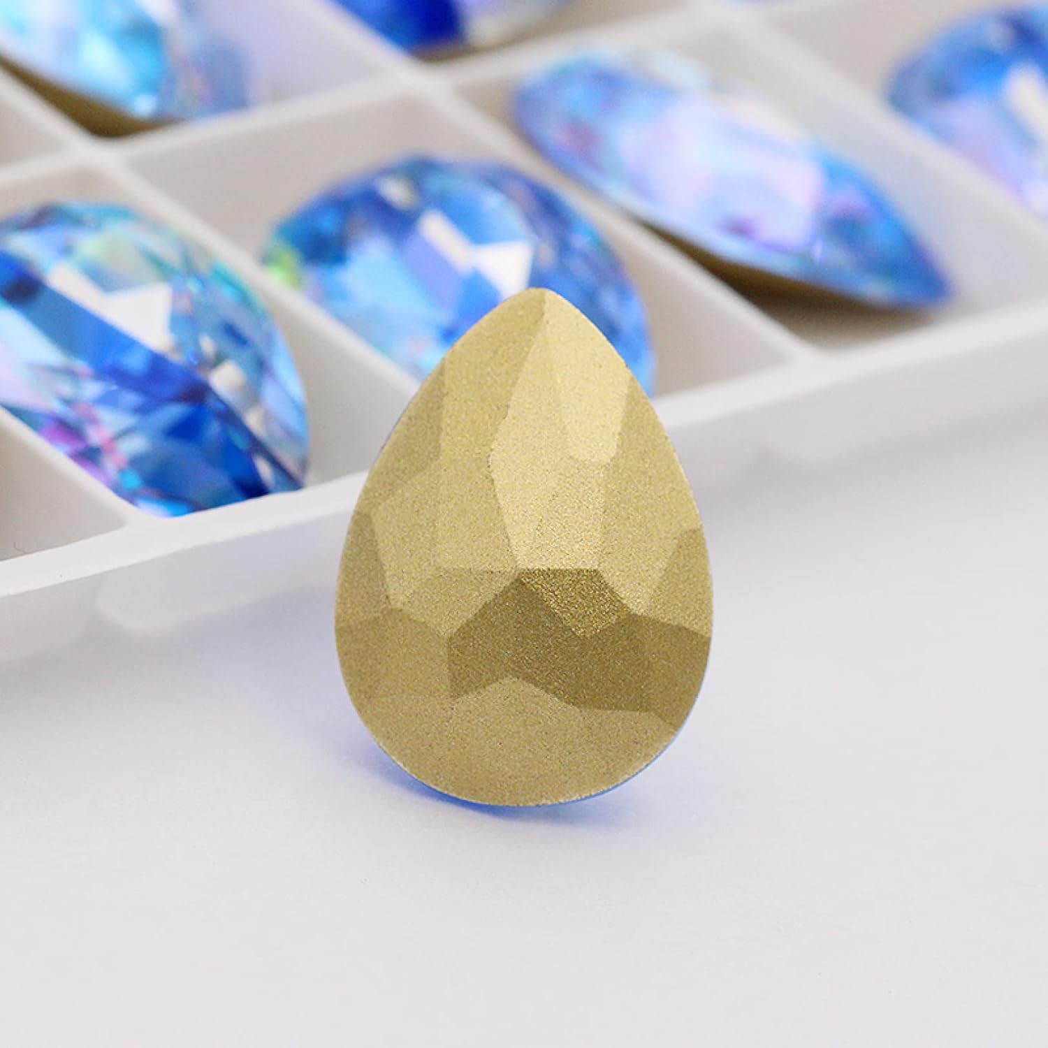 Cyrkonie, Kryształki Kryształ Niebieski Laser Strass Hotfix Kamień Szkło do Ubrań Kamienie Dekoracja Odzież Aplikacja(10X14mm 5pcs)