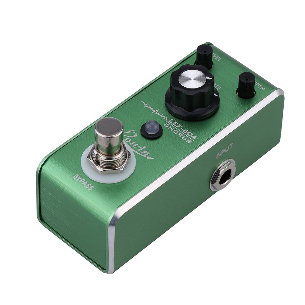 Pedale Effetto Coro Analogico per Chitarra Portatile con True Bypass Chassis in Lega di Alluminio Indicatore LED per Chitarristi Registrazione Pratica Esibizioni