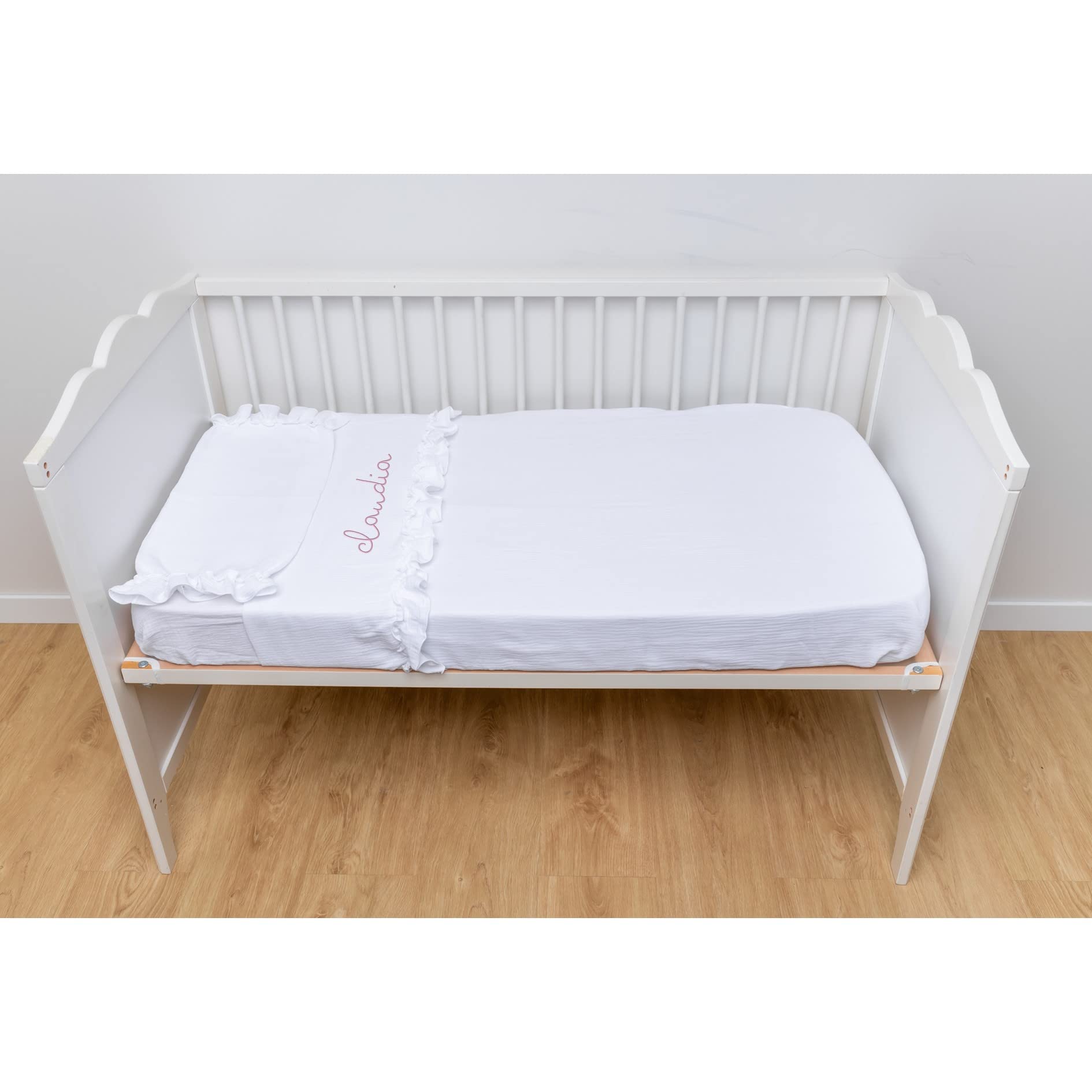 Nenel Completo da lenzuoli Personalizzati Ricamati con il nome dei bebè - Completo 3 Pezzi (Lenzuolo sotto + Lenzuolo + Federa per Cuscino) - Bambula - Bianco, Culla 60x120 cm