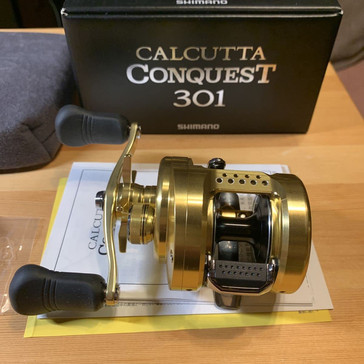 Amazon.co.jp: Shimano Calcutta Conquest 301 : Sports & Outdoors