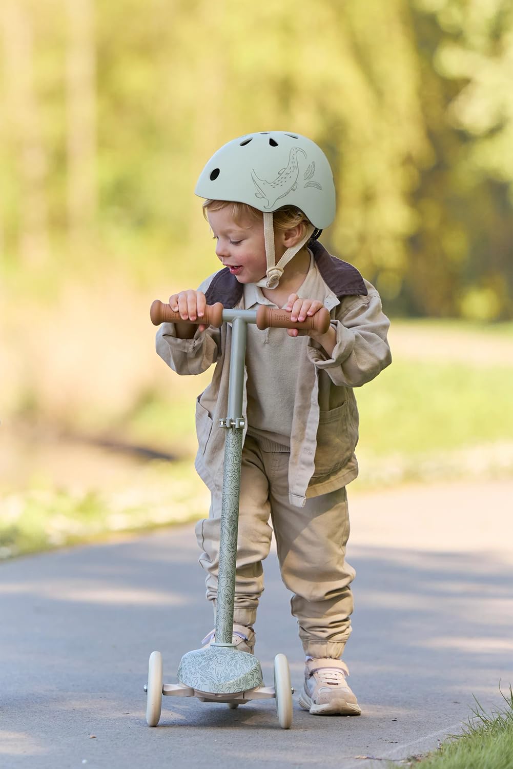 Little Dutch Kinder Scooter - Stabiler Roller - Höhenverstellbarer Cityroller - Sportlicher Kinderroller - Tretroller mit 3 Rädern - Unisex - von 3-5 Jahre - bis zu 50 kg - Safari Dreams - grün