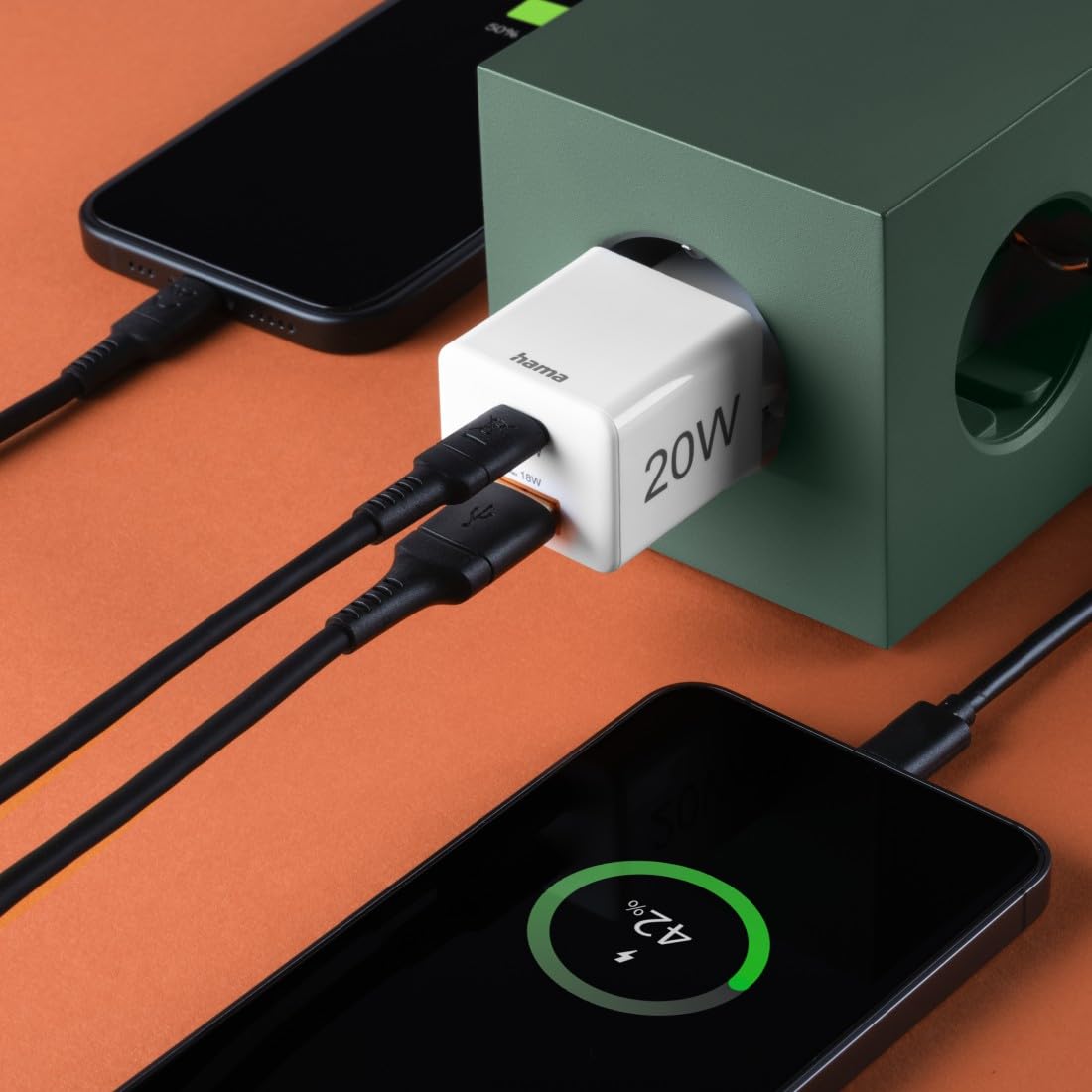 Hama Ładowarka sieciowa mini do Apple (USB C, USB A, 20 W, Quick Charge 3.0, charger, do smartfonów, tabletów, szybkie ładowanie) biała