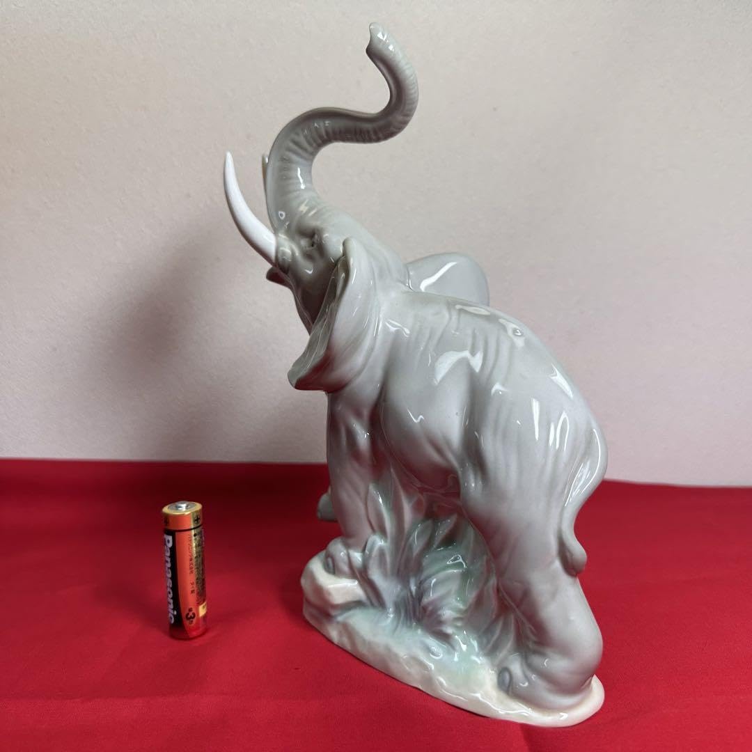 リヤドロ 像 Lladro Nao Elephant 像の置物 スペイン 雄叫び 楽天市場】リヤドロ ついて行くよ カラー 象 ゾウ 置物 01009388