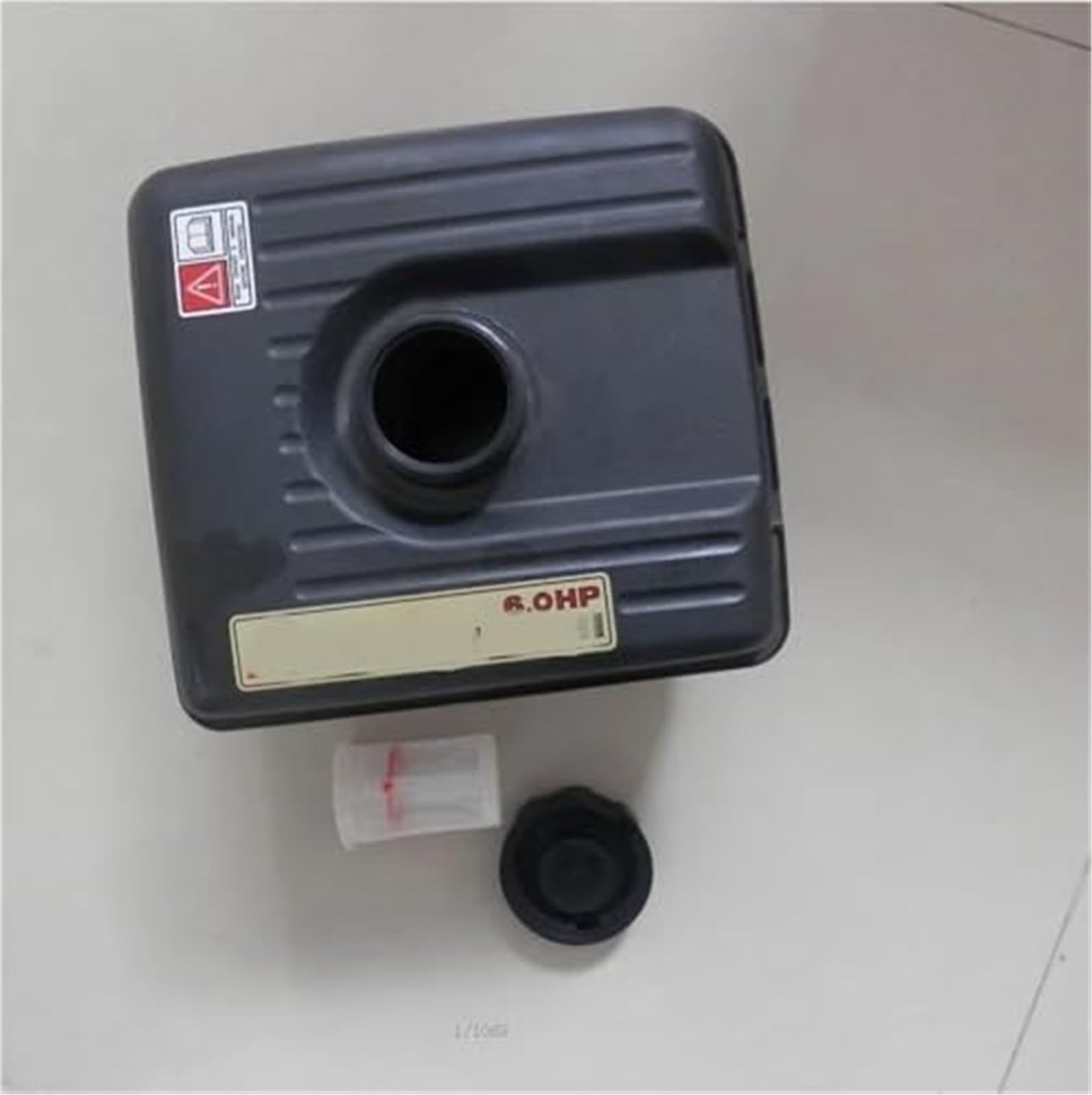 GT600 Conjunto DE Tanque DE Combustible Metal Rojo/ABS Negro, for Mitsubishi, Bomba DE Agua DE Motor MEIKI GT-600 GM182 GM-182 6.0HP Tapa del Tanque de Combustible para Herramientas de jardi