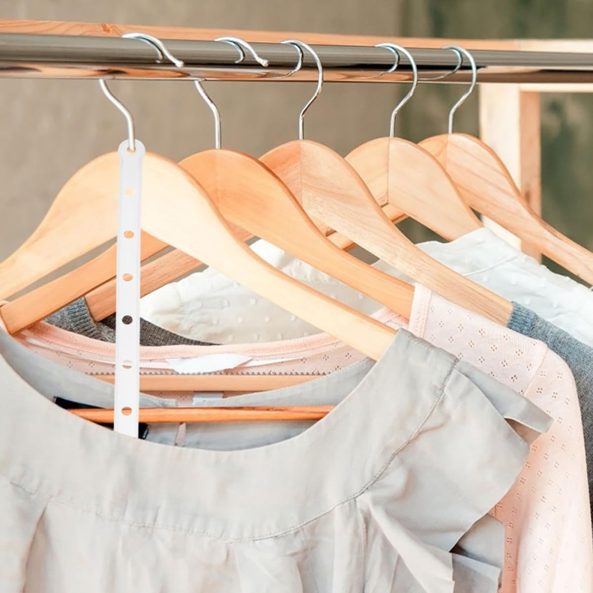 Mikikit Aufhänger mit Kunststoff Weiße Verbindungsstreifen 30 Verbindung Stück Hoher Tragfähigkeit zur Kleiderbügeln und Hosklammern für Einsatz im Bekleidungsgeschäft