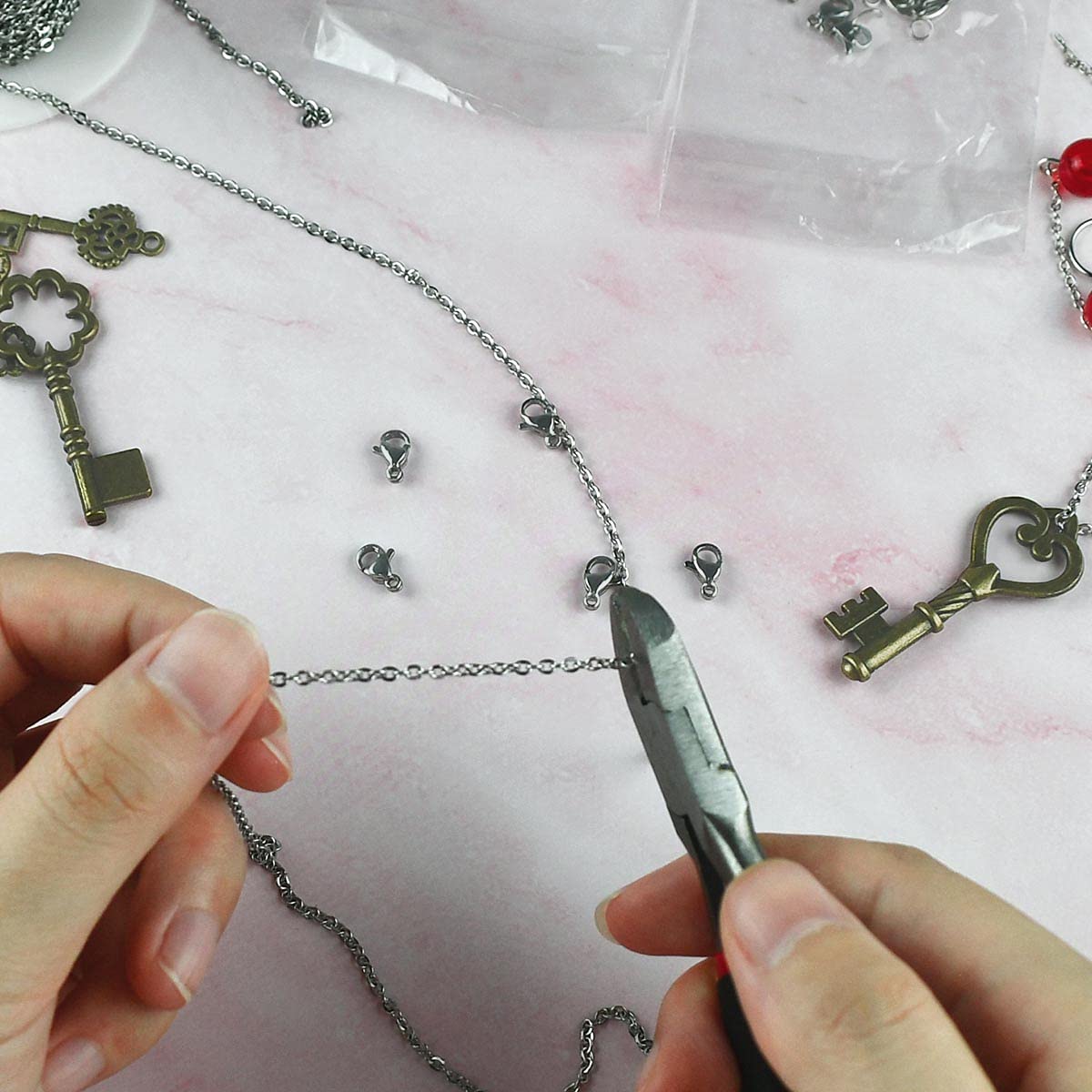 33 Feet Stainless Steel Jewelry Chains for Jewelry Making - Silver Chain Roll with 40 Pieces Open Jump Rings & 20 Pieces Lobster Clasps - Silver Necklace Link Cable Chains DIY Accessories (2.0mm)