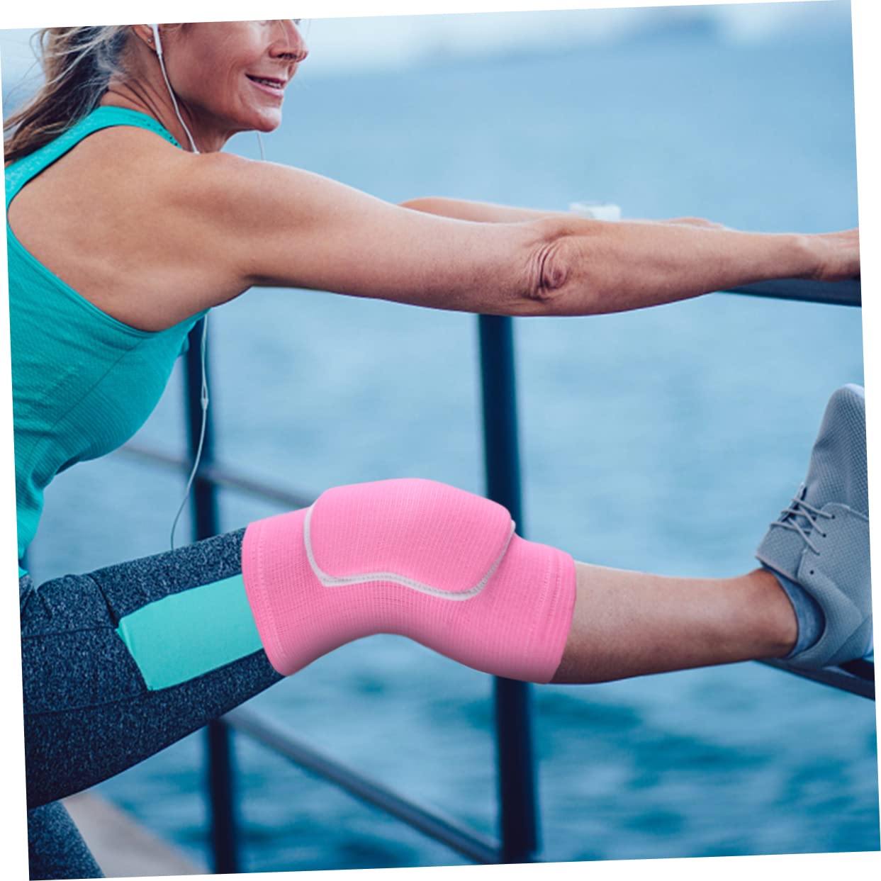 MOLUCKFU Elastic Leg Brace Sponge Warm Pads Sports Sleeve for Basketball Climbing Yoga High Breathability Size s