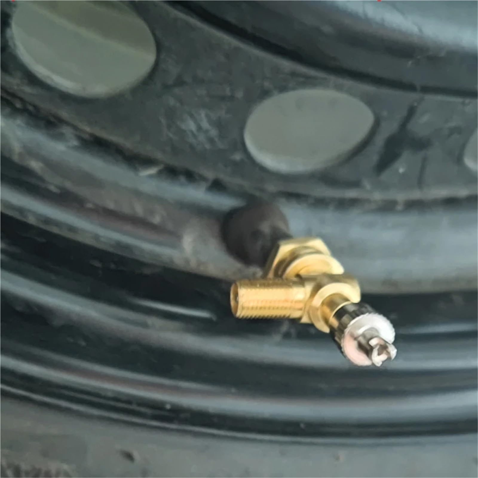 Adaptador de válvula en T de 3 vías, de cobre puro, amarillo, for depuración de neumáticos de coche, accesorios for válvulas de purga de neumáticos for motocicletas y automóviles.