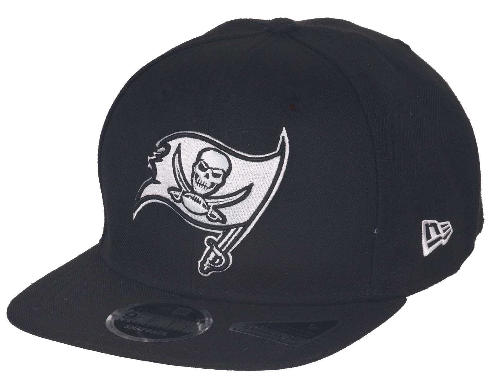 New Era Men's Black/White 9Fifty Snapback Cap - Tampa Bay Buccaneers - One Size