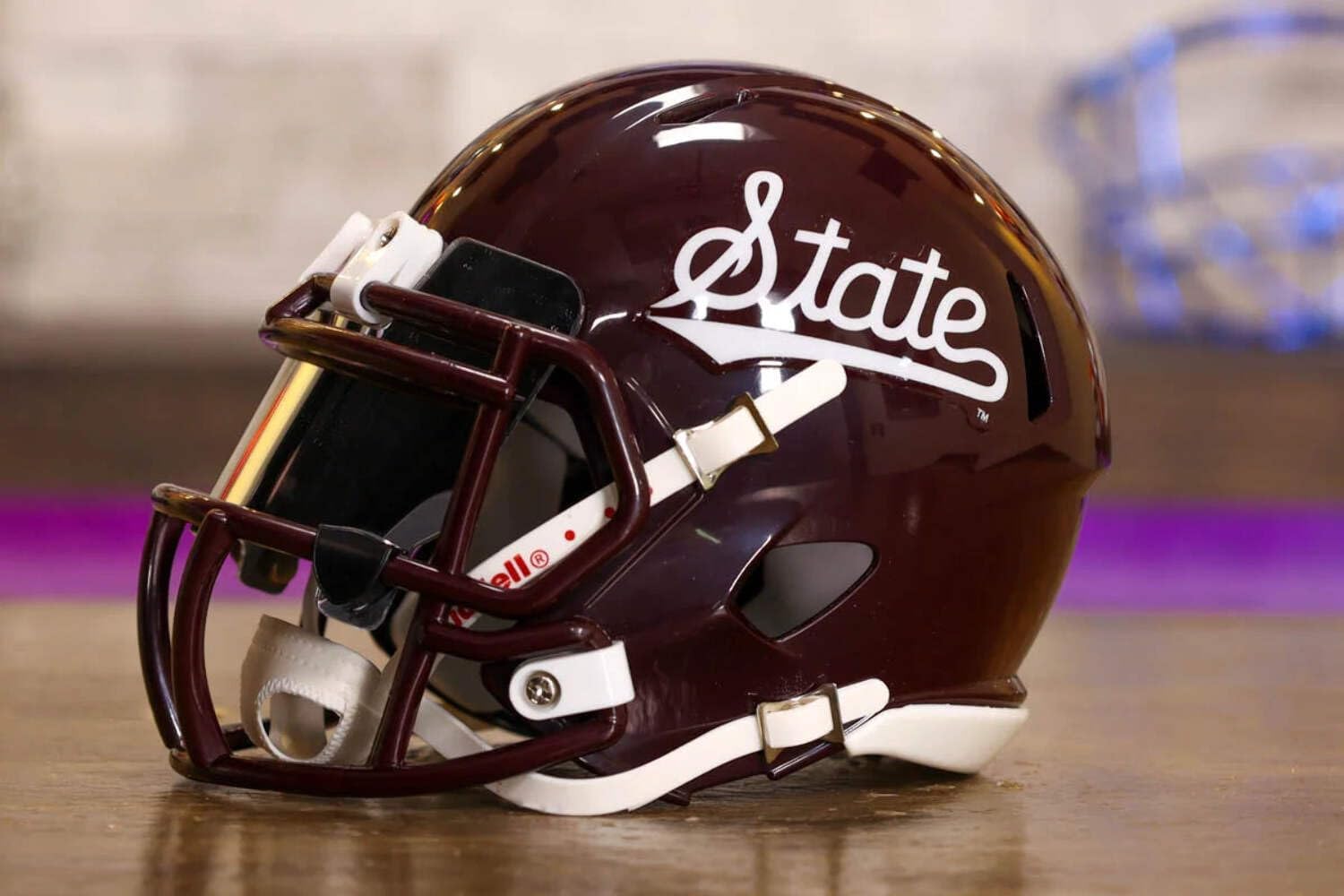 Mississippi State Collectible Speed Mini Helmet - GG Special Edition - with Free USA Flag Decal - Perfect for Sports Fans and Collectors - Green Gridiron