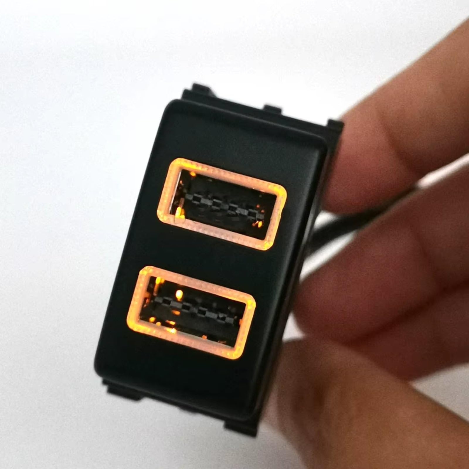 Conector USB Consola Compatible Con Nissan Para Patrol Para Y62 Para X-Trail Coche Puerto Dual Cargador QC3.0 Adaptador Enchufe Carga Rápida Puerto USB Coche