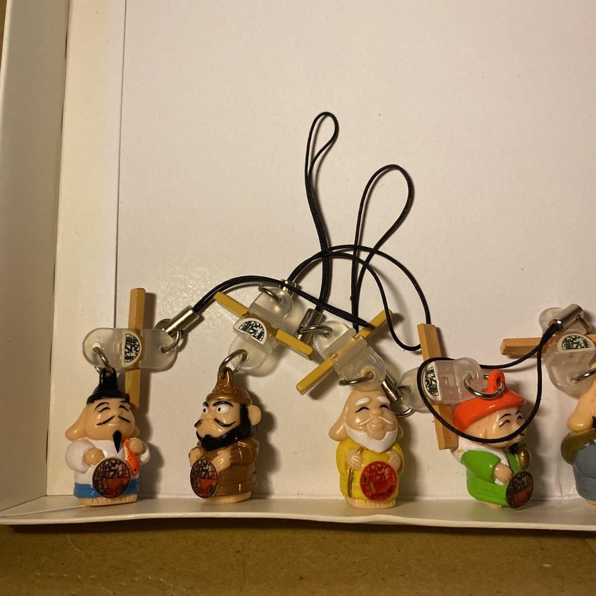 Amazon.co.jp: 七福神 どん兵衛フィギュア7体＋えんま大王フィギュア