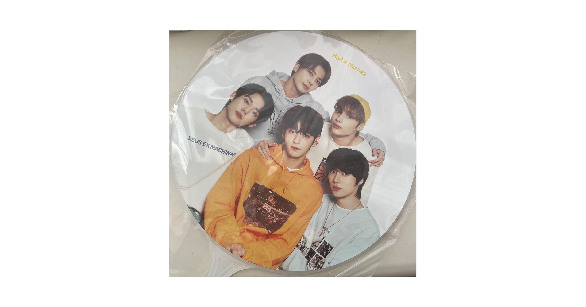 EXO 　うちわ　クッションカバー　大判はフォトカード　他　公式グッズCDセット wlsiko1.jpg