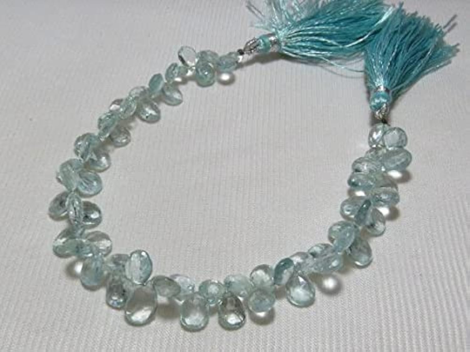 Aigue-marine naturelle taillée en poire LKBEADS pour haute joaillerie