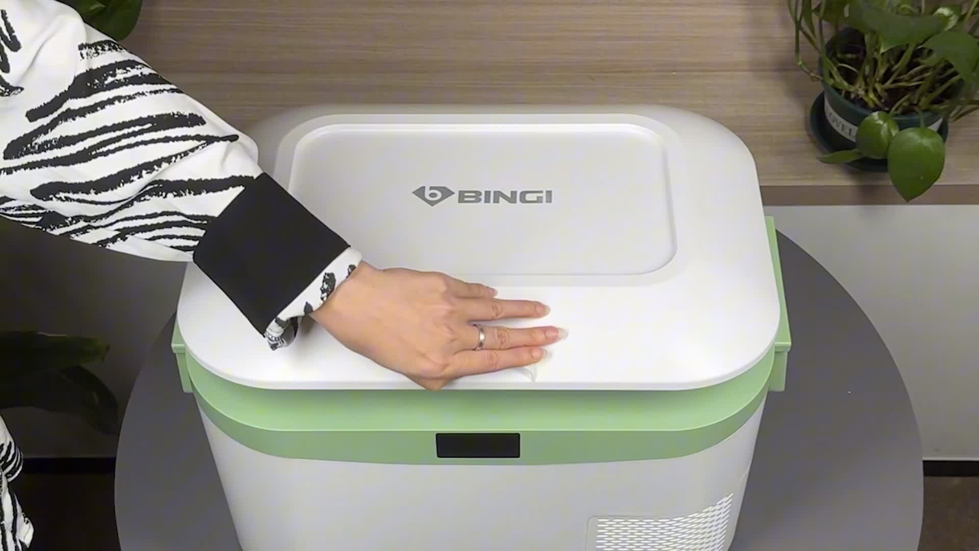 Amazon.co.jp: BINGI ポータブル冷蔵庫 12.8L 車載冷蔵庫