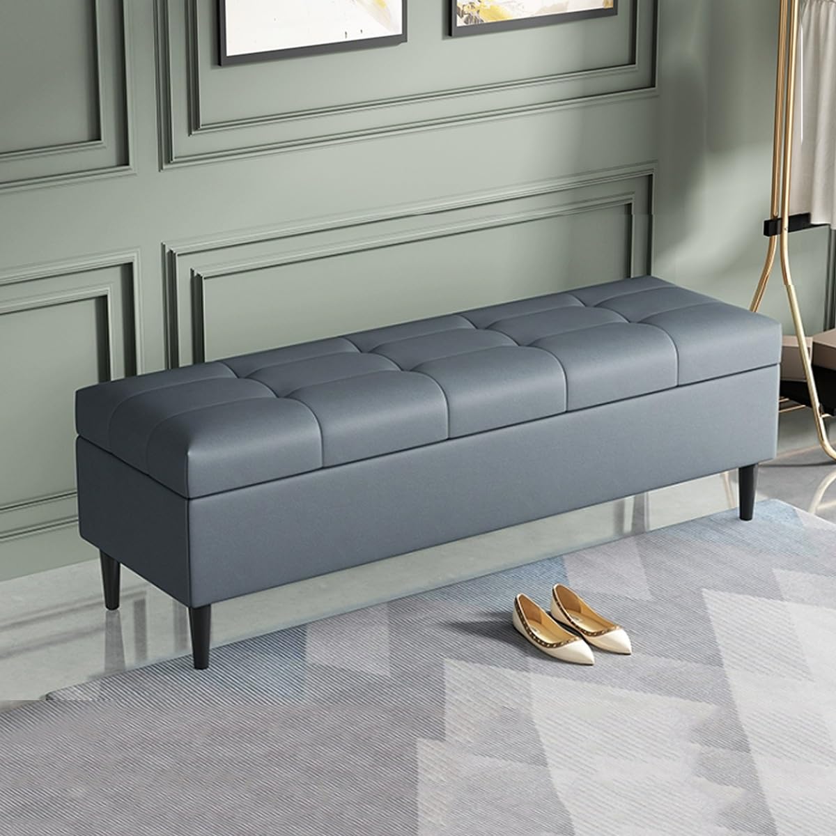 Banc d'entrée avec rangement bleu foncé en cuir moderne pour optimiser l'espace