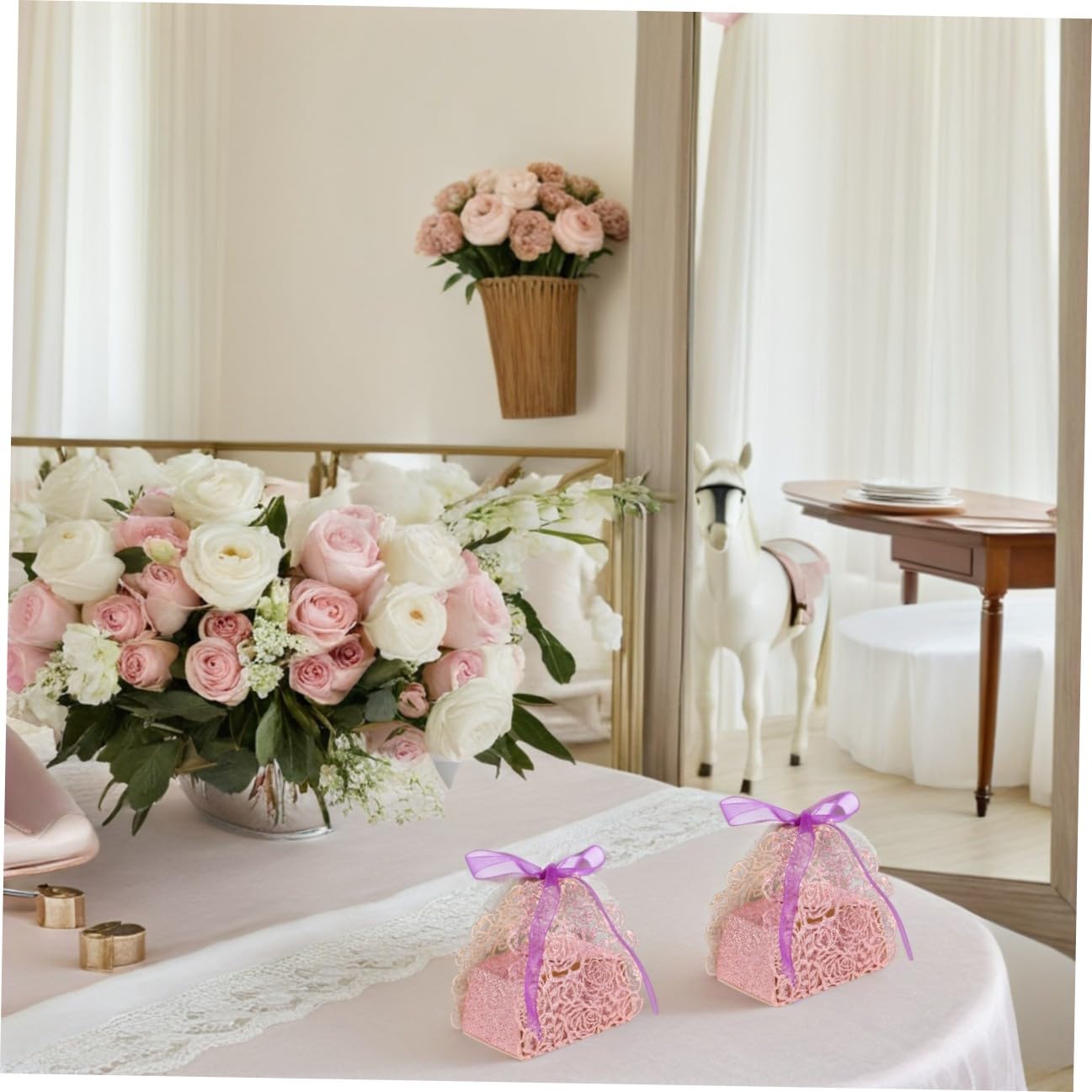 50 Scatole Regalo per Caramelle con Nastro Rosa Glitterato Scatole Portaconfetti Floreali Traforate in Carta Bomboniere per Matrimoni e Feste Confezioni Compatte per Dolcetti