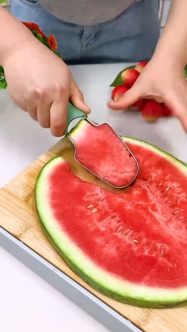 RUYI 3-in-1 Wassermelonen Schneider - Edelstahl Mit Praktischem Griff
