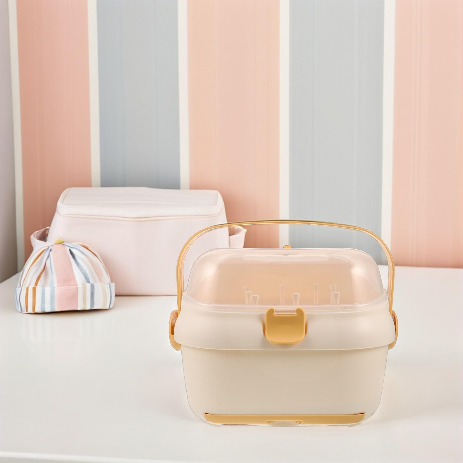 Abaodam Babyflaschen Aufbewahrungsbox mit Deckel, Tragbar, Kunststoff | 32, 3 X 28, 4x24, 4cm, Gelb, für Schrank und Reise, Effiziente Drainage, Zubehör für Feeding Flasche