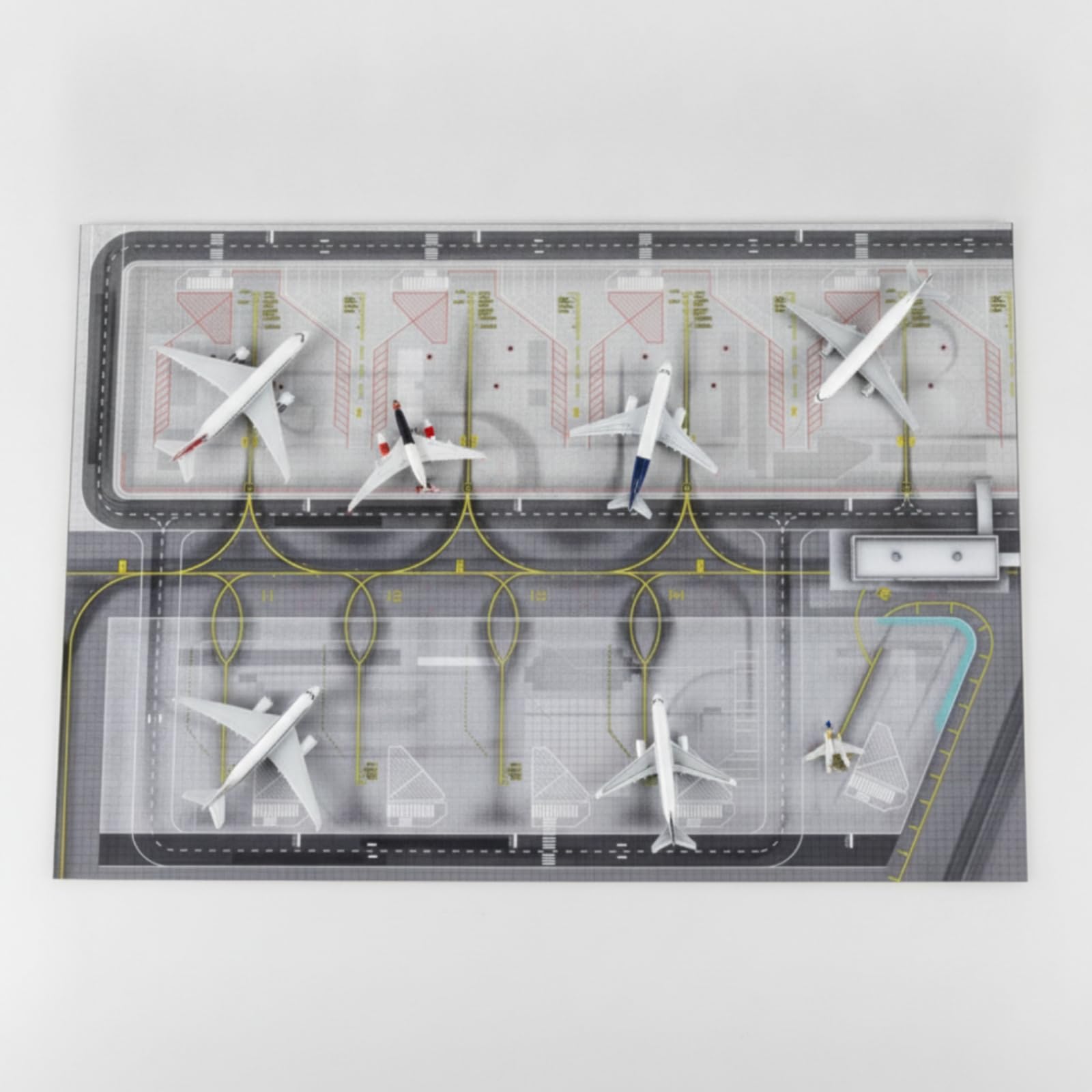 Base per Aerei Modello Pista Aeroporto Stampata Diorama Foglio Tappetino Carta Opaca Spessa con Vie di Rullaggio Definiti Adatto per Esposizione