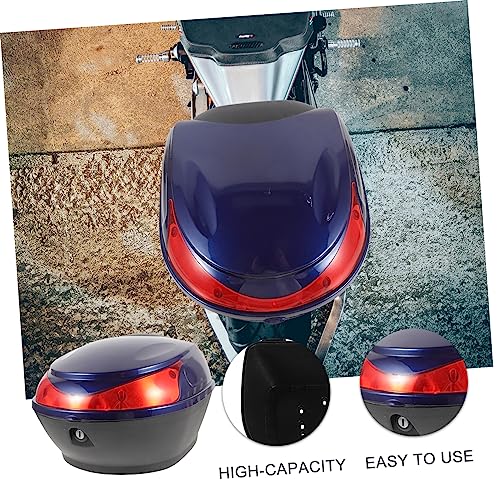 Plastique robuste bleu pour ce coffre de scooter étanche protégeant vos affaires - 2