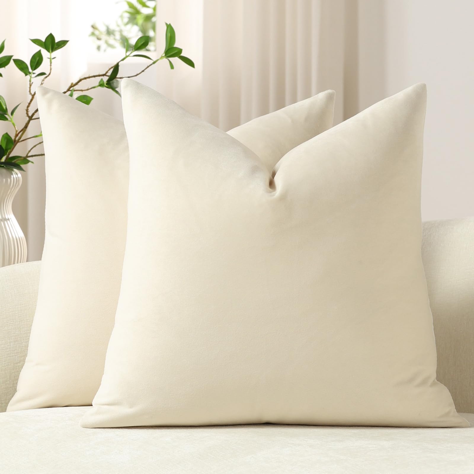 DEZENE Throw Pillow Covers, 2 Pack Super Soft Velvet Decorative Pillow Cases, Luxury Accent Rectangular Pillowcases, Square Cushion Covers for Farmhouse,Couch,Sofa, 18 x 18 Inch, Cream