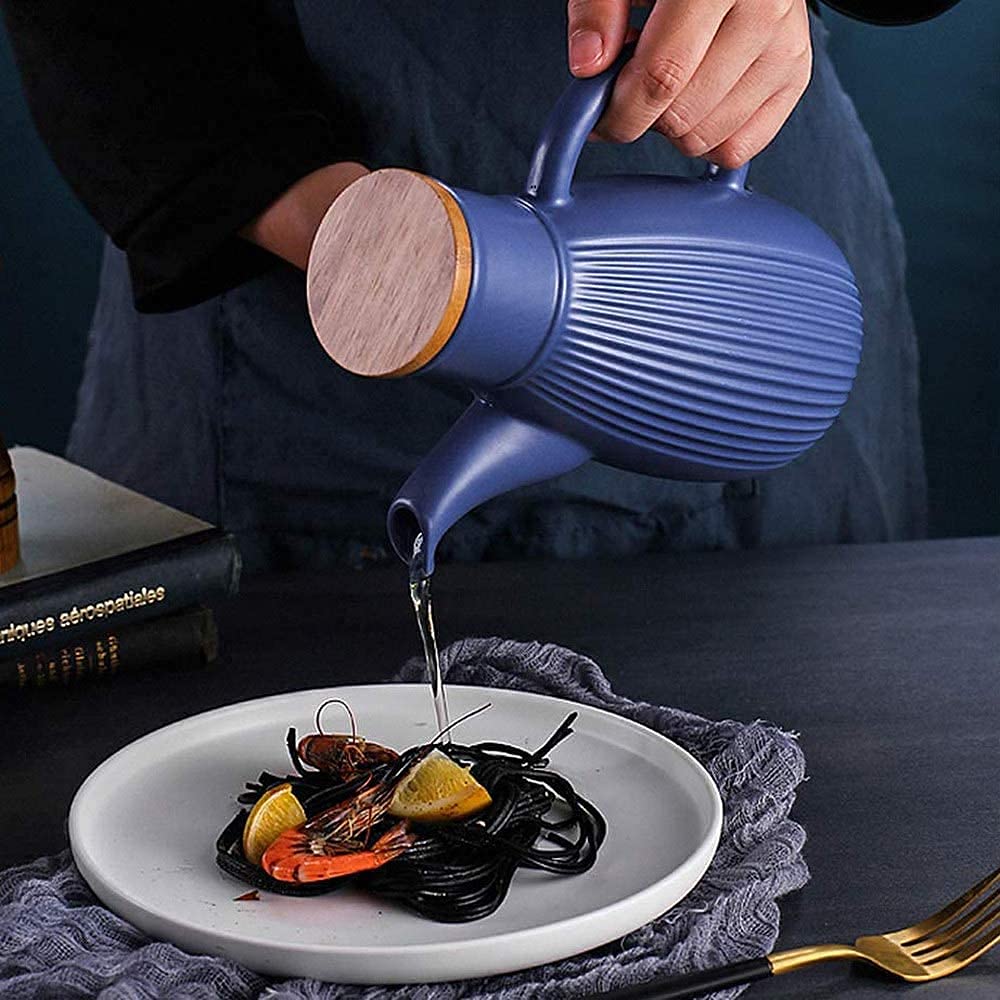 Porcelanowy dozownik do oliwy z oliwek i sosu (biały 750 ml)