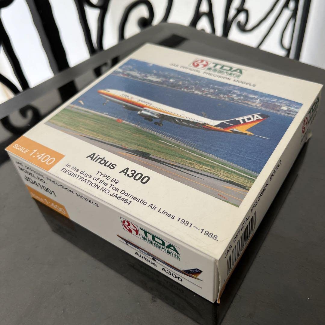 TDA 東亜国内航空 Airbus A300 Scale 1:400 TDA 東亜国内航空 Airbus A300 Scale 1:400 - メルカリ