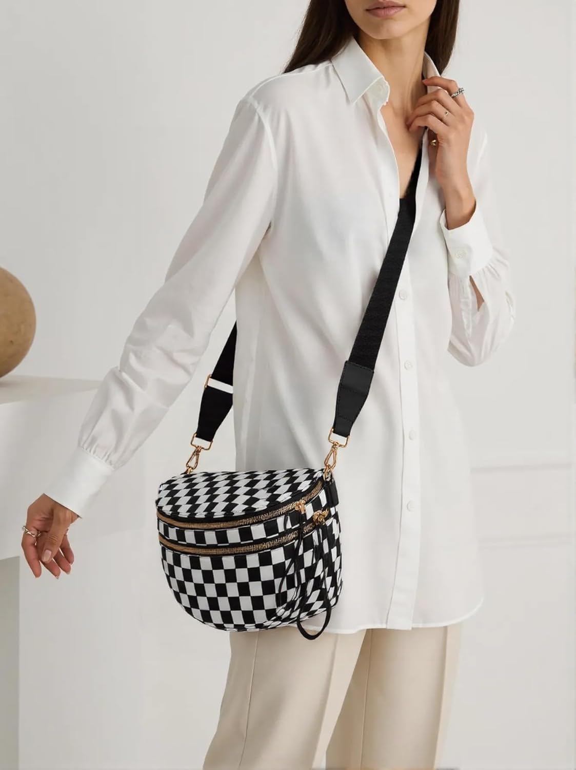 Crossbody Bum Bags for Women, Spacious Nylon Checkered Black and White Handbags Wallets Oversized Slouchy Belt Bag