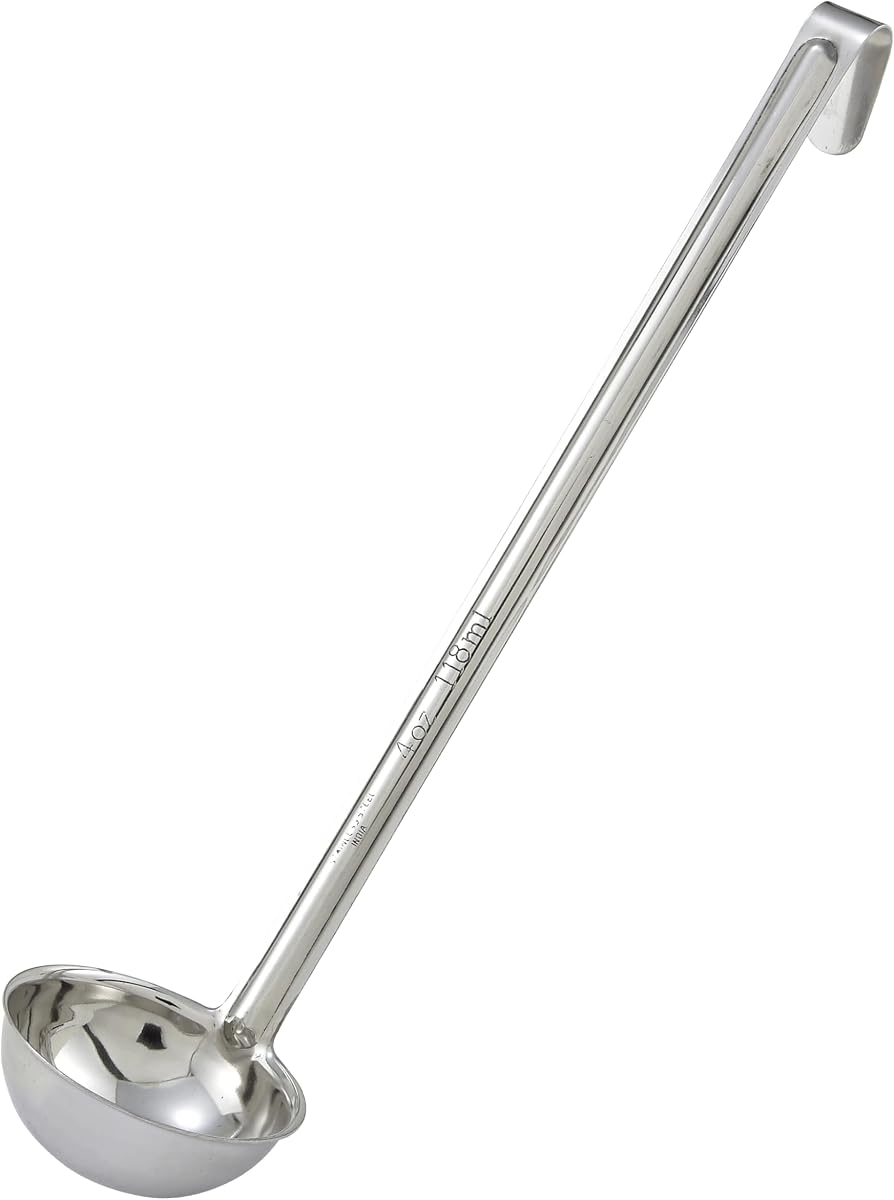 Winco - LDI-4 Cucharón de acero inoxidable Winco, 4 onzas | Apto para lavavajillas, Salsas, Servicio de restaurante, Ideal para sopas, salsas, guisos y servicio de buffet.