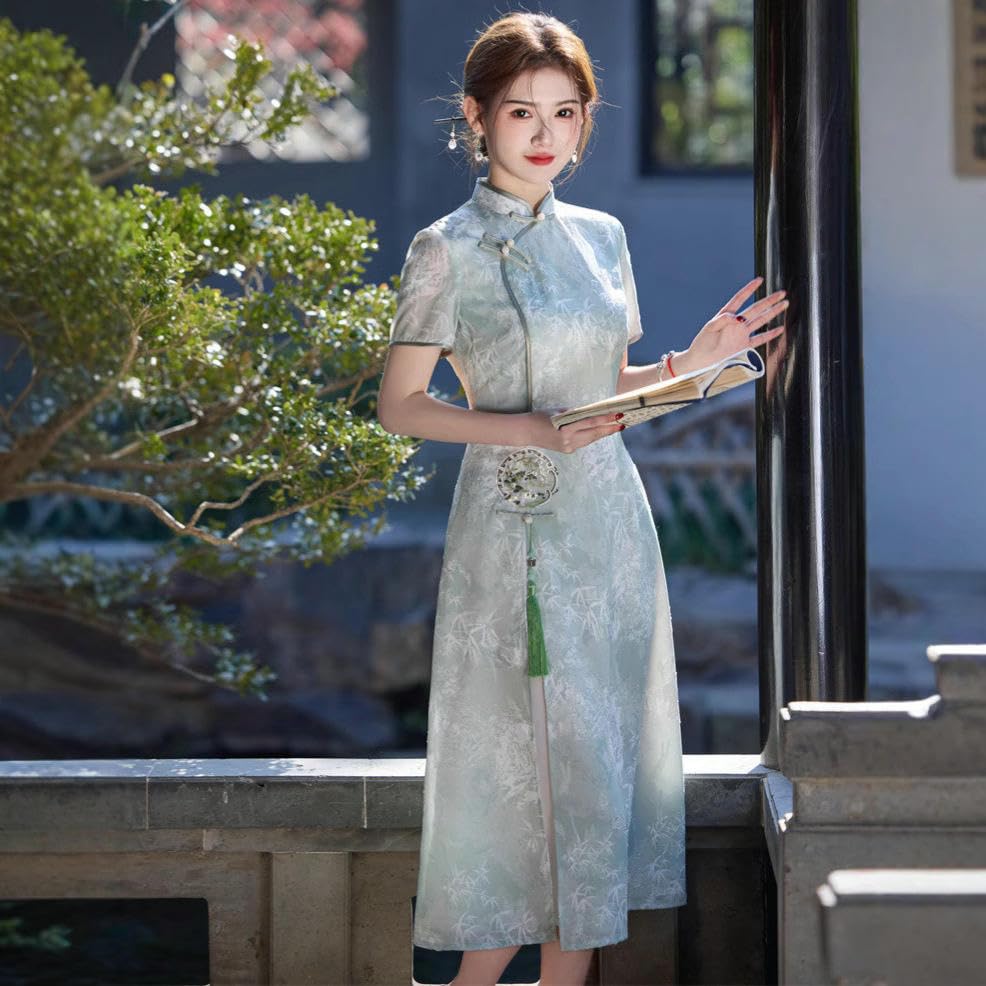 Robe Cheongsam légère doublée opaque pour silhouette affinée au printemps
