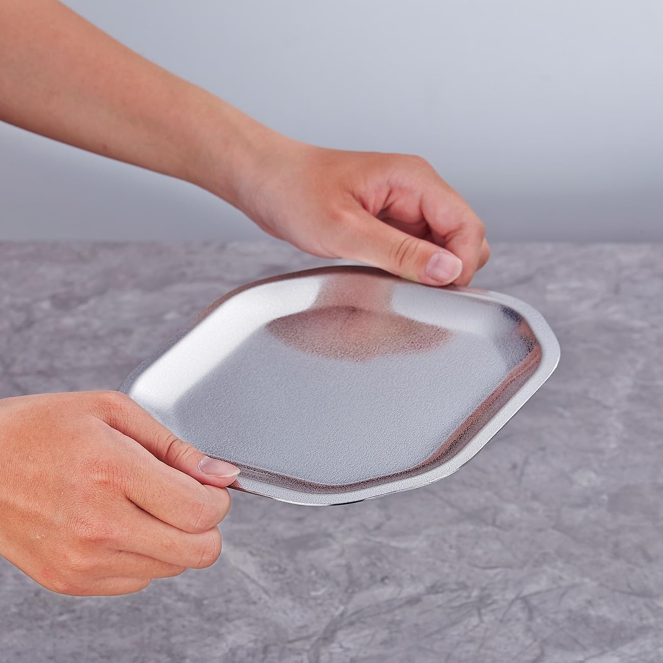 SANQIAHOME 15x15 cm quadrati Piattini da antipasto, in acciaio inox Piccoli piatti,Set di 4, argento,Dessert Piatti per Sushi, Frutta forno/Lavabile in lavastoviglie