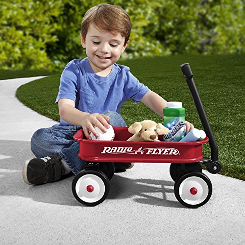 6. Bild von Radio Flyer Little Red Toy Wagen, Kleiner Spielzeugwagen zum Ausstellen, 36 Zentimeter lang