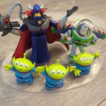 トイストーリー　海外　ディズニーストア　フィギュア　バズ　エイリアン　ザーグ Amazon.co.jp: トイ ストーリー バズ ライトイヤー ザーグ