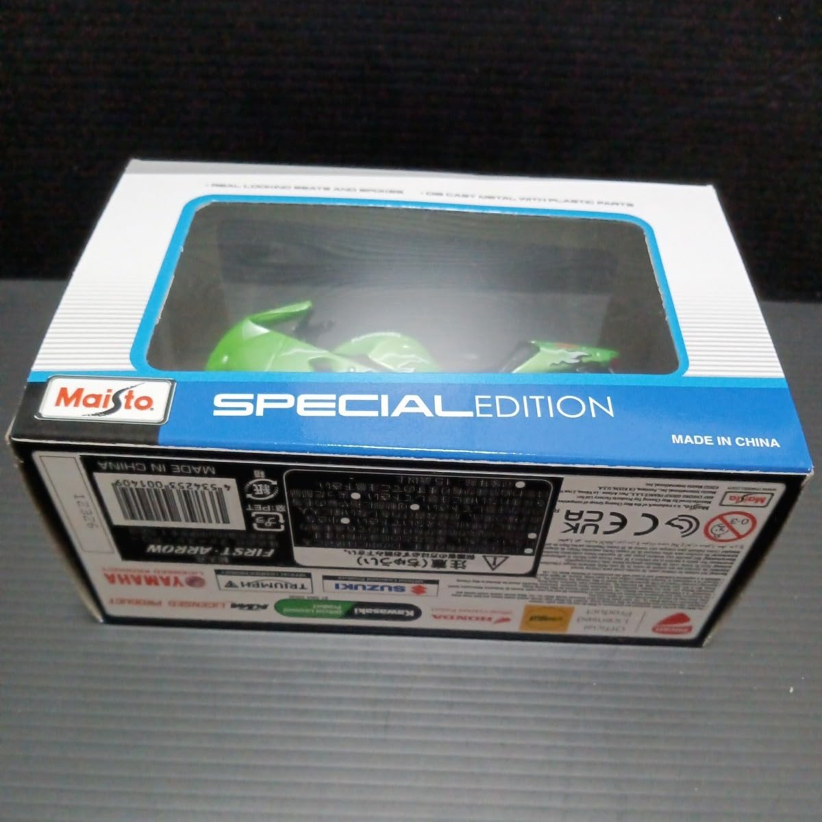 Amazon | ○ Maisto「1/18 KAWASAKI Ninja ZX-12R」カワサキ ニンジャ