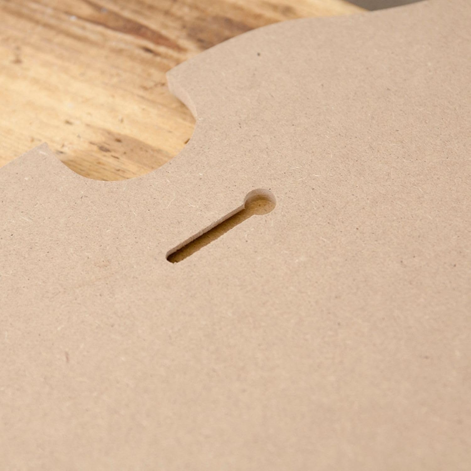 Akutsuki Boeki WB23003 Wood Board Good Friends Great Beer W13.8 x D0.4 x H19.7 inches (W35 x D1 x H50 cm)