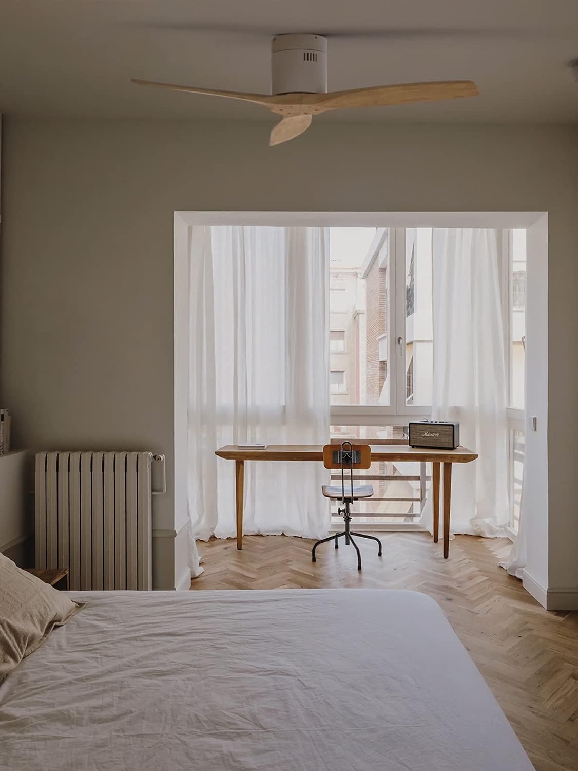 CREATE / WINDCALM M/Ventilateur de plafond ABS avec télécommande blanc pales effet bois clair / 40W, Silencieux, Ø132 cm, 6 vitesses, minuterie, été-hiver, double hauteur