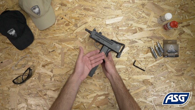 Amazon.com : ASG Cobray Ingram M11 Airgun, Black, CO2