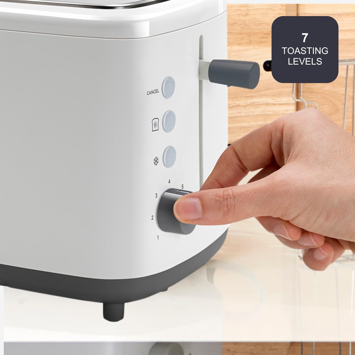 BLACK+DECKER BXTO820E - Tostapane 820W. 2 slot larghi. 7 livelli di tostatura. Sistema di autocentraggio. Funzioni: Annulla, Riscalda e Scongela. Vassoio raccoglibriciole. Piedini antiscivolo. Bianco