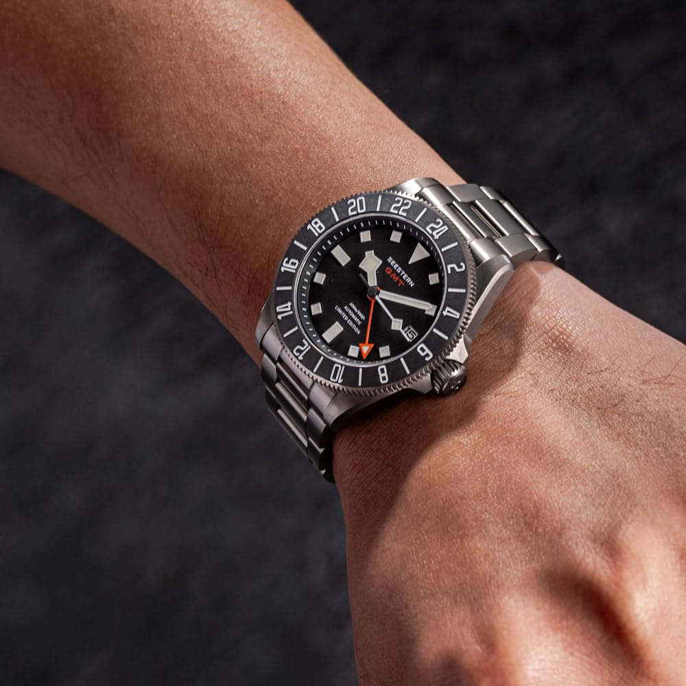 Seestern S462 Automatik Titan GMT Schwarz Datum Saphir 24h Herrenuhr, blau, Armband