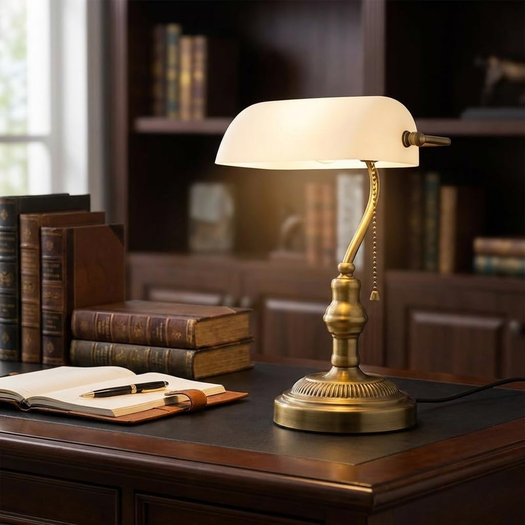 BARCELONA LED Tischlampe Vintage BANKIER E27 – Retro Schreibtischlampe mit weißem Glasschirm, Metallfuß in Messing/Chrom/Nickel, Ideal für Büro, Arbeitszimmer, Wohnzimmer und Restaurant