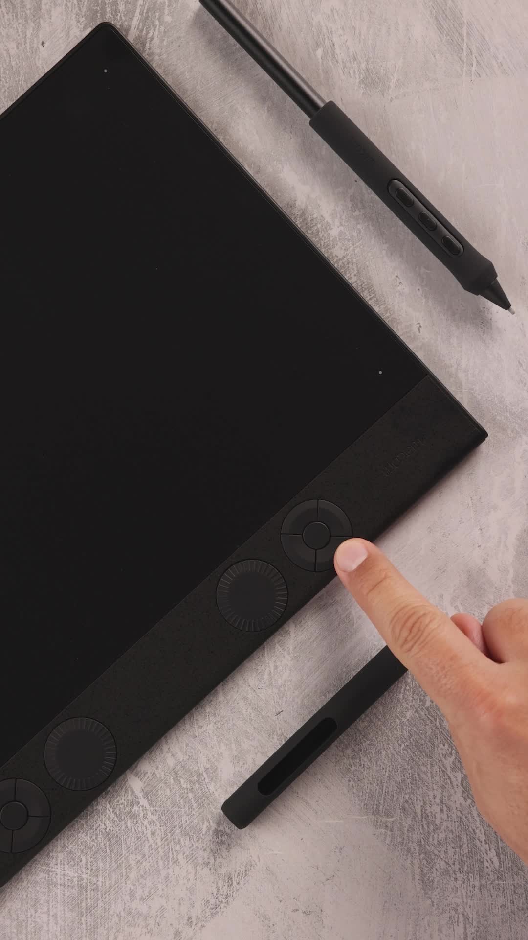 Wacom Intuos Pro Medium, the innovative pen tablet incl. Wacom Pro