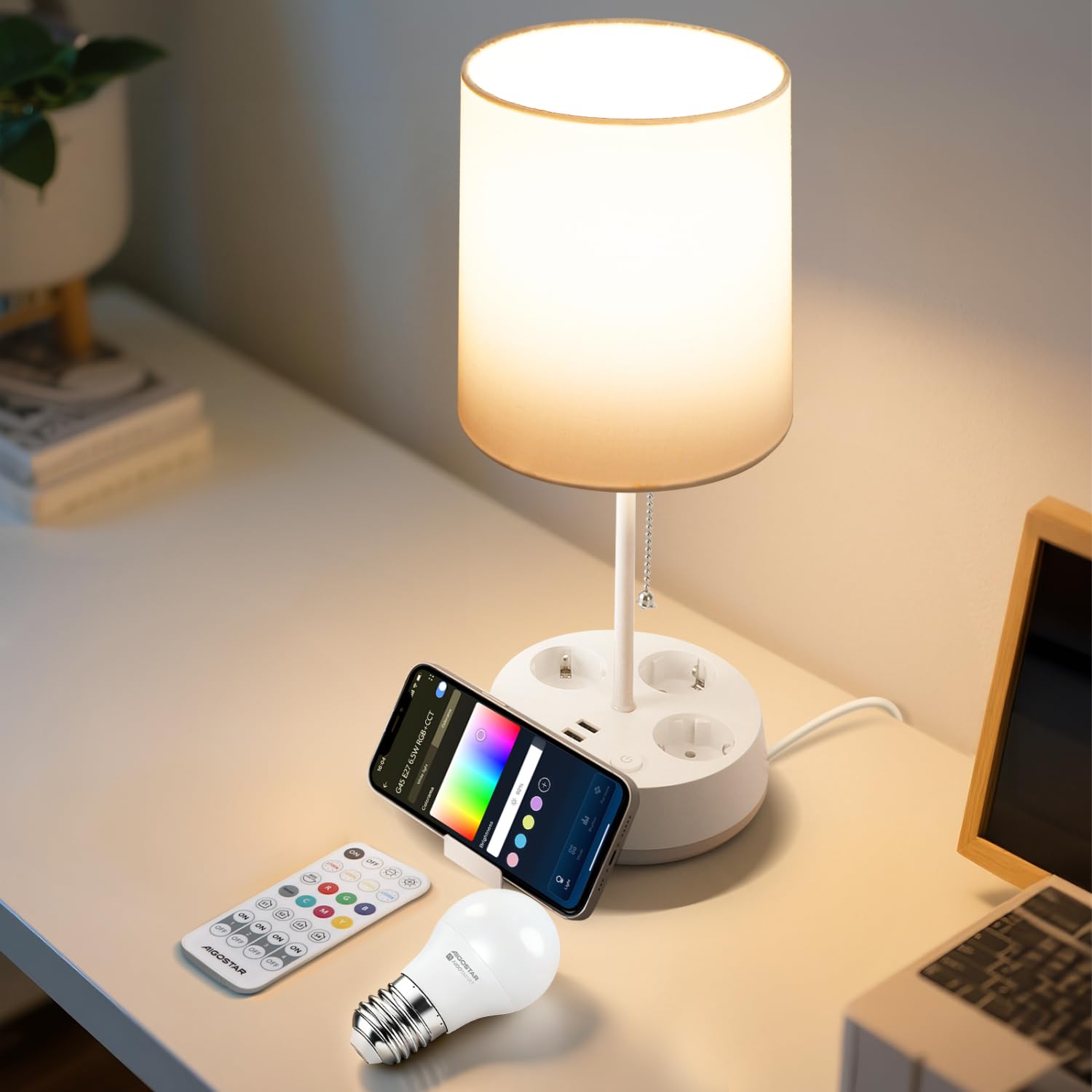 Aigostar - Lampe de Chevet Intelligente Compatible avec APP, Lampe de Table en Tissu, 2700K-6500K et RGB Réglable, avec 3 Prises (Type F), 3 Ports de Charge Rapide, Télécommande, Blanc