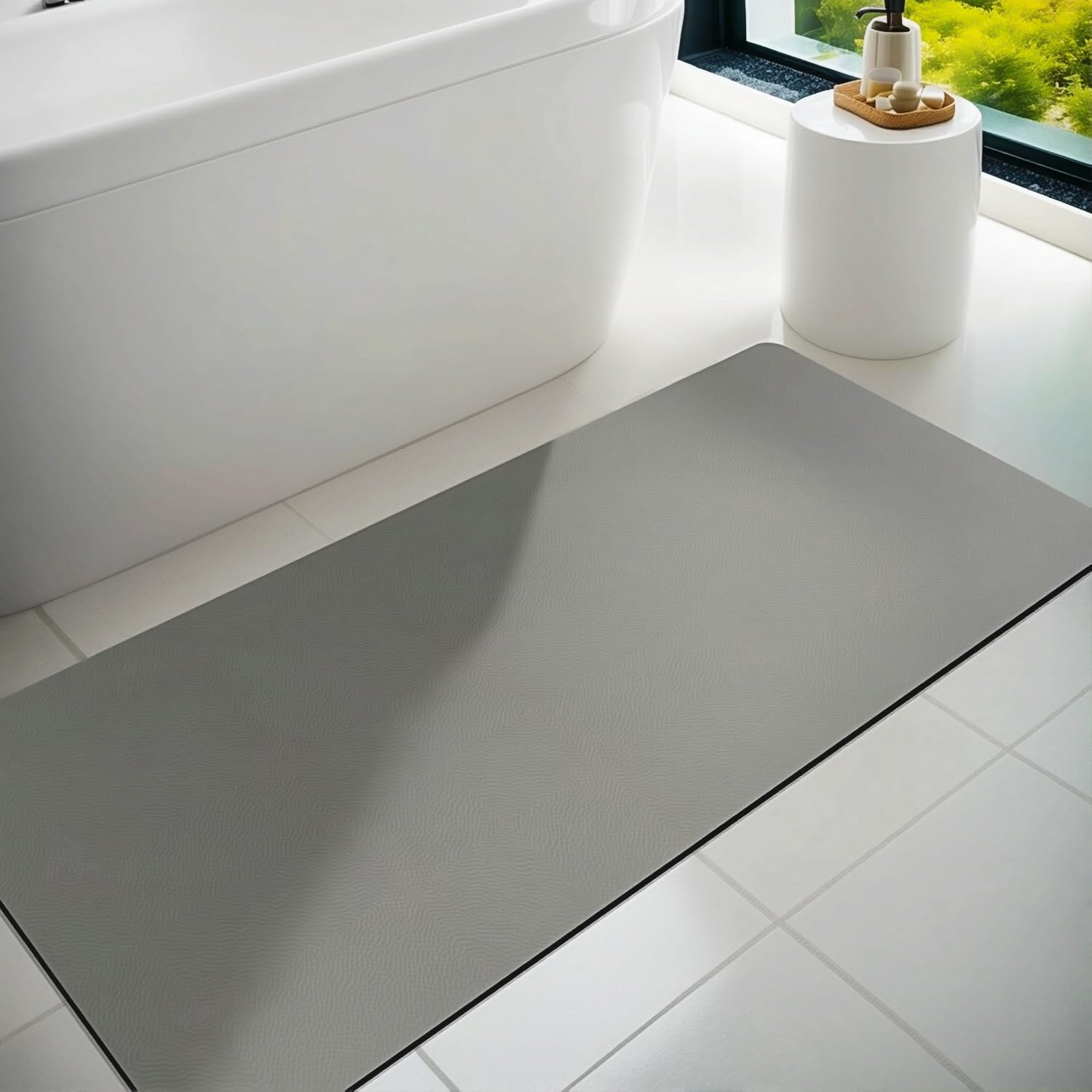 Dolic Badematte, Badevorleger, Gummi, rutschfest, dünn, saugfähig, schnelltrocknend, schmutzabweisend Vorleger für Badezimmerboden, Badewanne und Duschraum im Außenbereich(Hellgrau 43 x 120 cm)