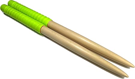 Amazon やざせろりバチ工房 太鼓の達人マイバチ 米ヒバ 万能 39cm 2 0cm 保証付き ライムグリーン 底 焼印 ドラム 打楽器 おもちゃ