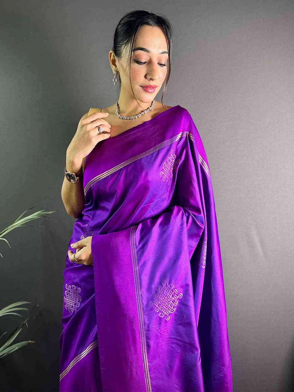 SGF11 Women's Kanjivaram Pure Soft Silk Saree With Unstiched Blouse Piece product image 2