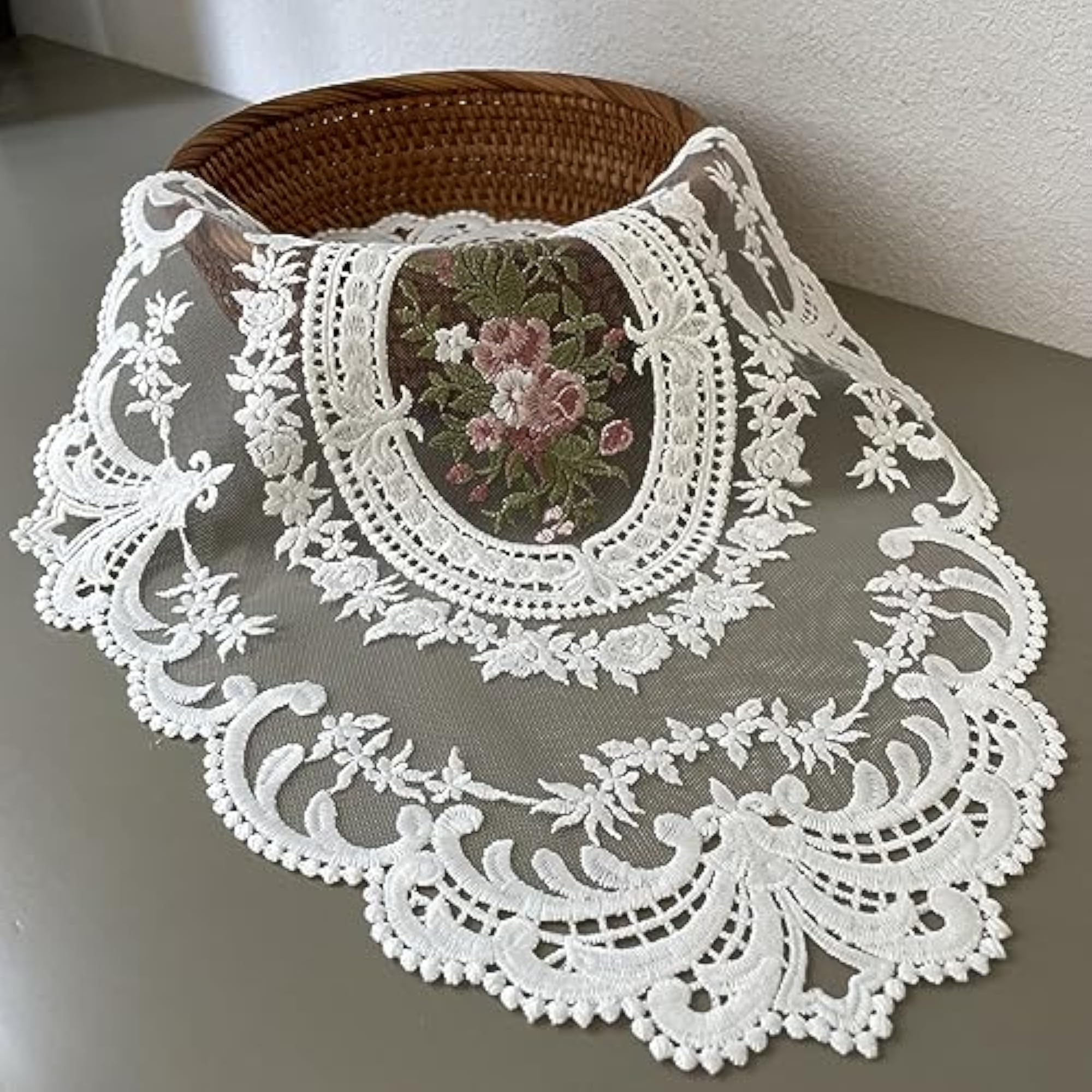 Retro Lace Placemats Set of 4